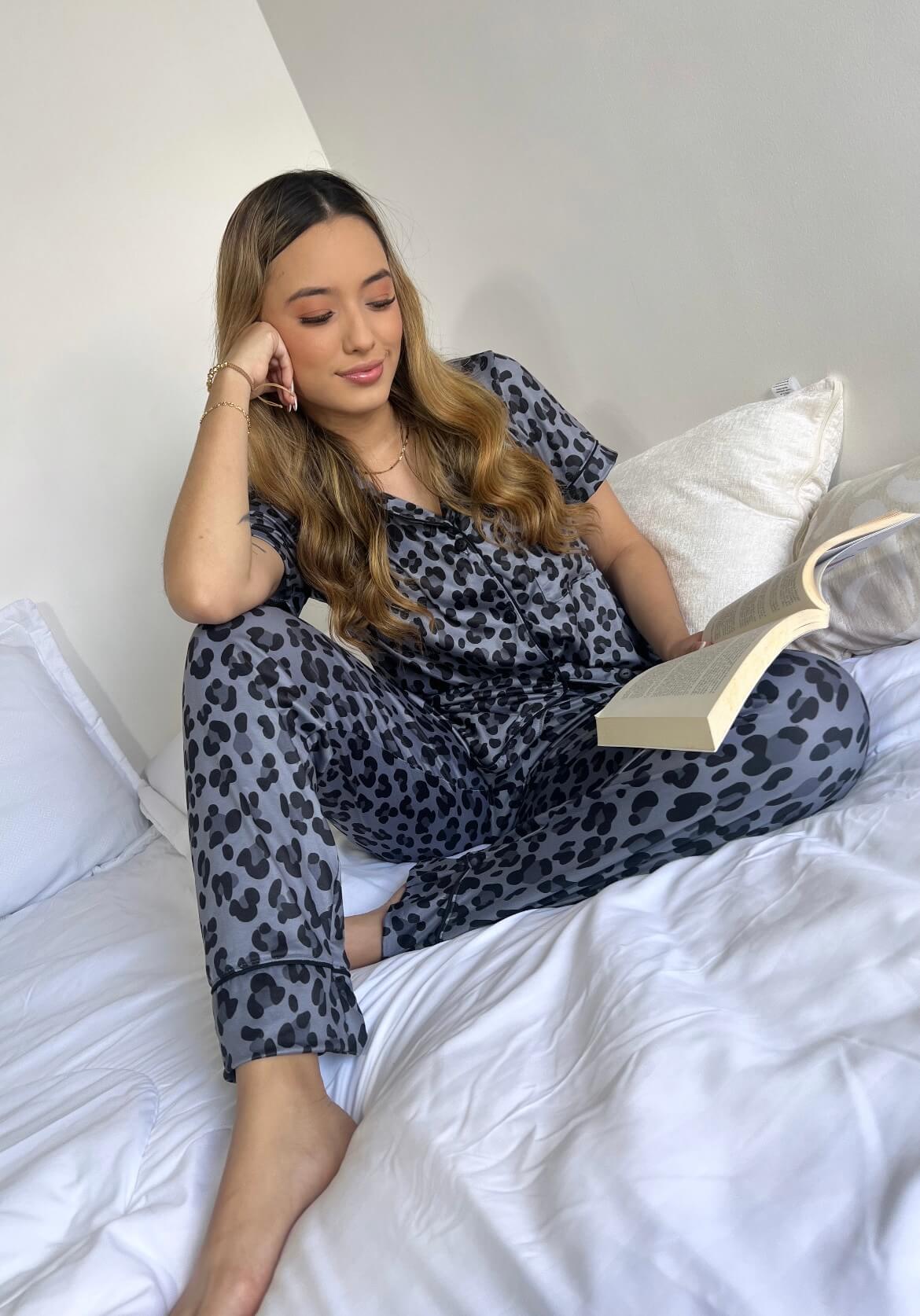 Pijama Alana Animal Print Negro Pantalón