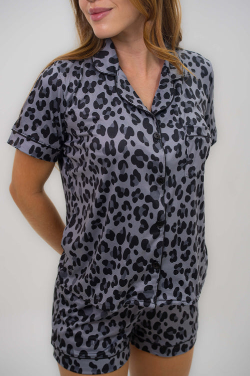 Alana Animal Print Negro Short